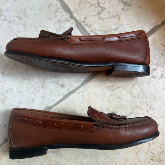 G.H. Bass & Co. Tassel Brown Leather Loafers - Picture 2 of 5